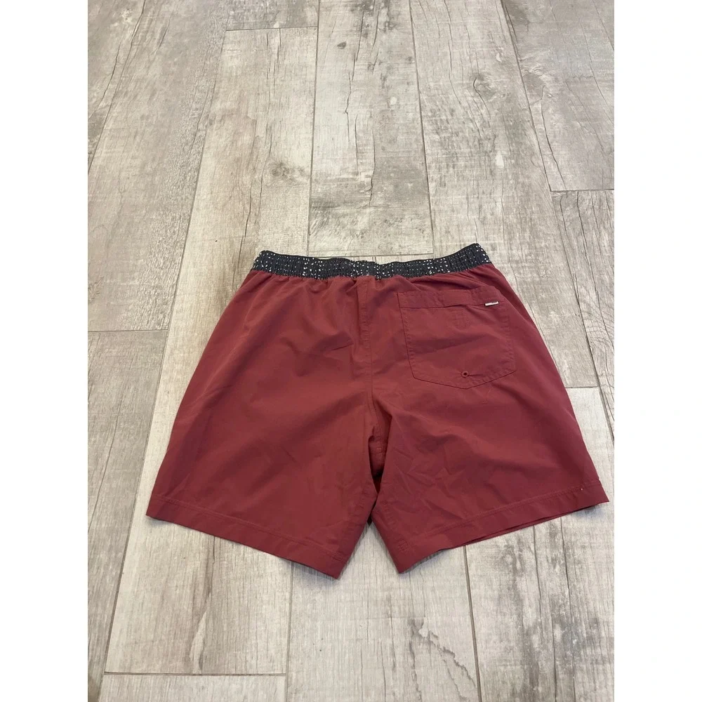 Vuori Kore Shorts Mens Oxblood Red Lined Athletic Training Gym Shorts Size S